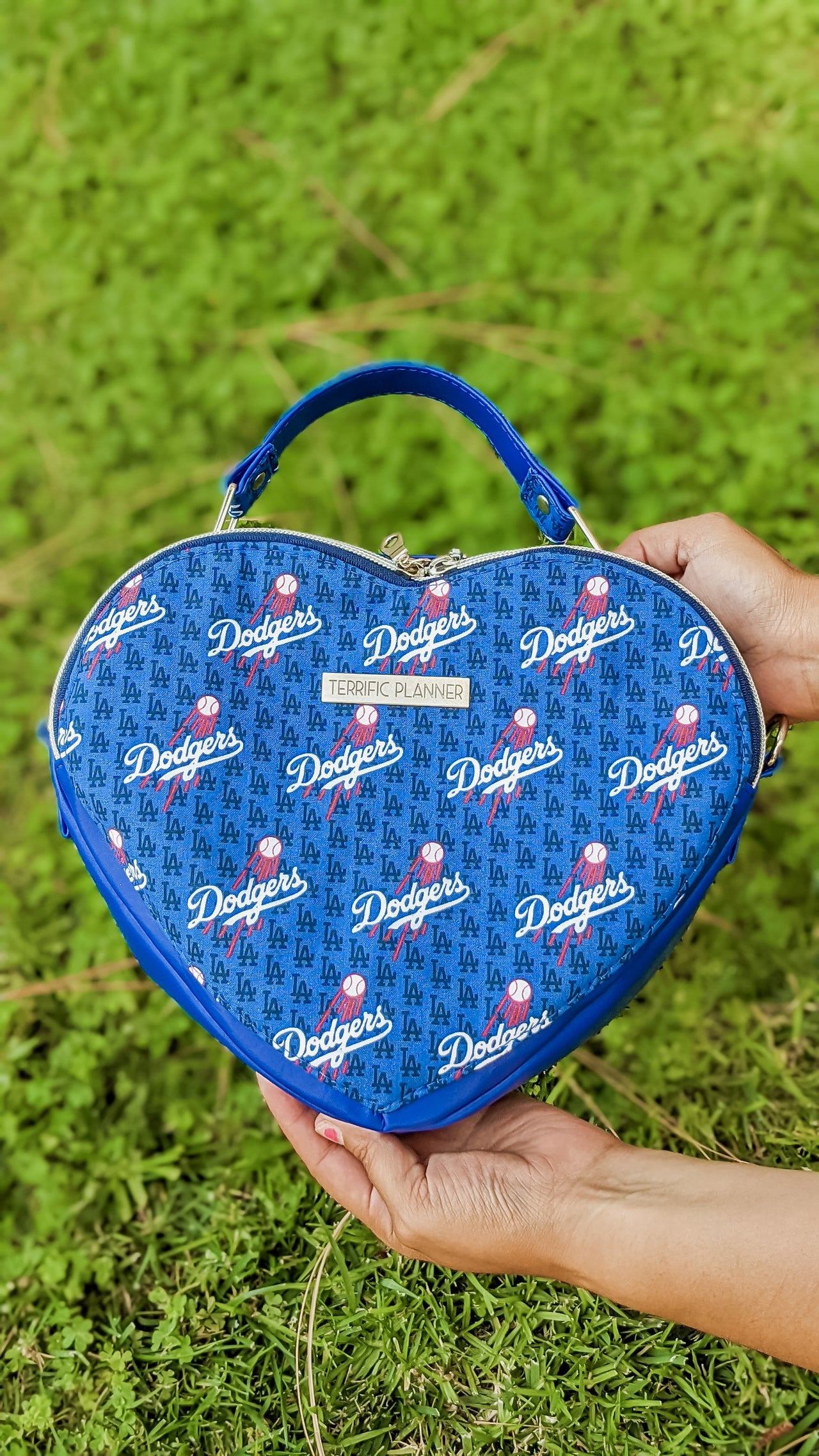Dodgers 'I Love LA' Mini Heart Bag