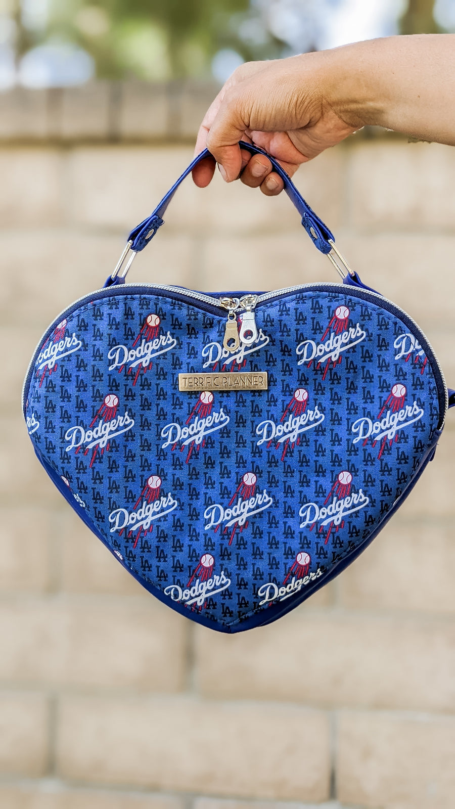Dodgers 'I Love LA' Mini Heart Bag